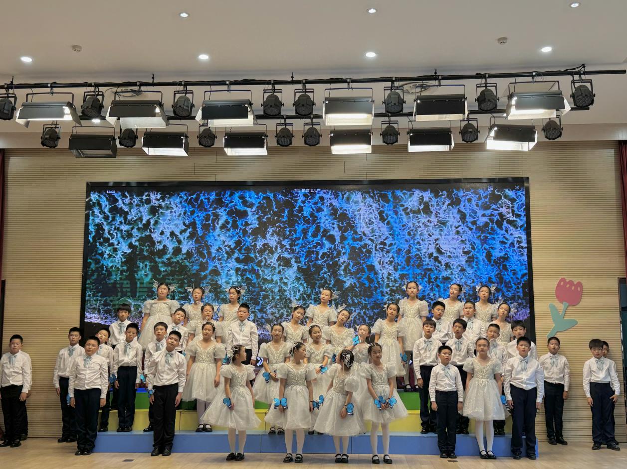 【湖畔·学生活动】“红领巾爱祖国——最好的我们”合唱比赛五年级专场_html_3902fa22.jpg