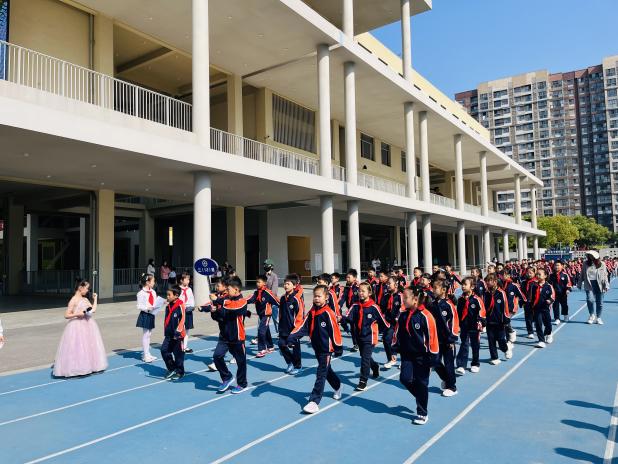 【湖畔·学生活动】“运动展风采，健康向未来” ——金陵小学（仙林湖校区）2023—2024学年春季运动会（二年级）_html_mc5c7266.jpg
