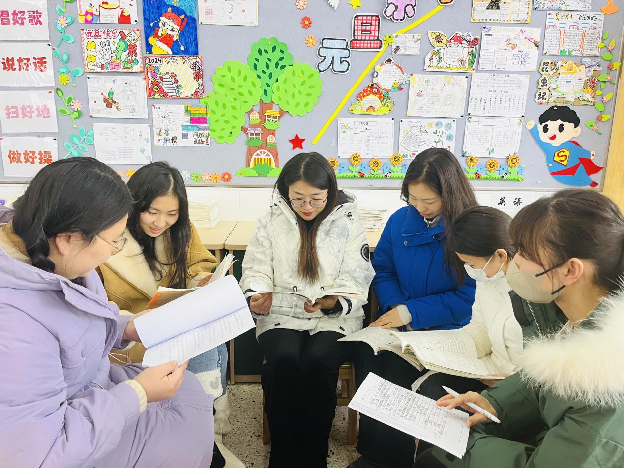 【博学广志】穿越时空的家国情怀——金陵小学广志路校区四年级语文组教研活动_html_76cacae8.jpg