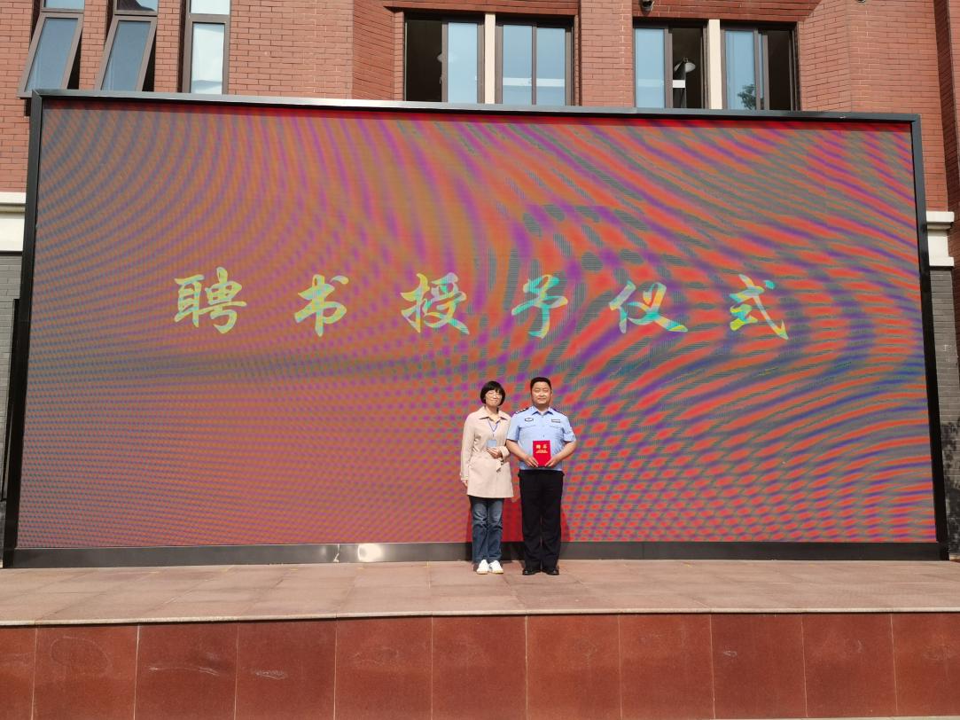 【湖畔光影】学法懂法  走好人生道路——记金陵小学（仙林湖校区）法治教育宣传活动_html_2289b6bd.jpg