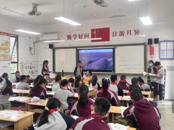 【湖畔光影】“双减”精神进课堂，行政听课促落实——金陵小学（仙林湖校区）“推门听课”活动（11）_html_m20491768.jpg