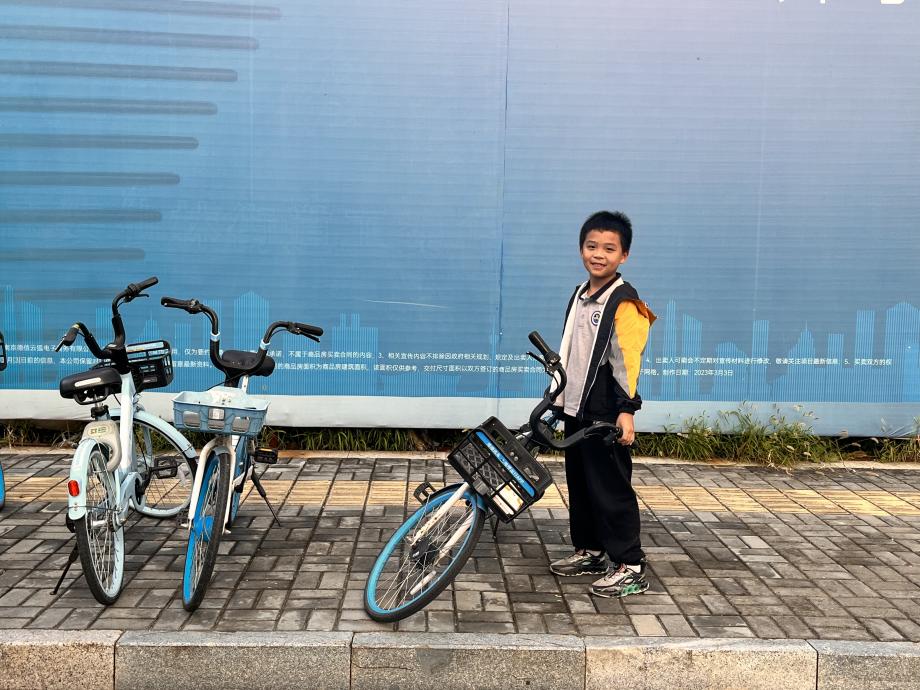 【湖畔·红领巾】“童心向党，薪火相传”——金陵小学（仙林湖校区）建队日系列活动之我为红领巾添光彩_html_m67226dd1.jpg