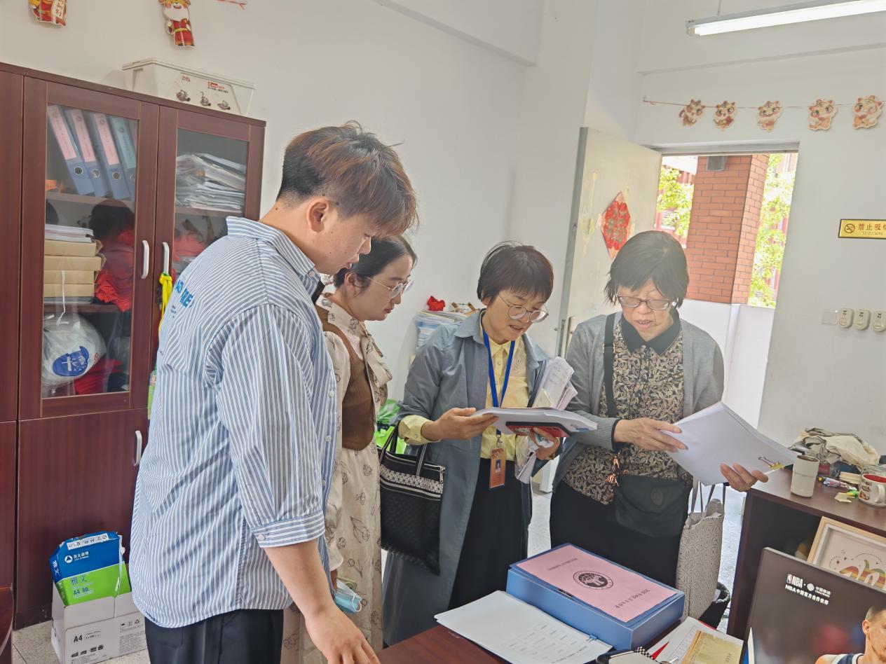 【湖畔·协同育人】督学护航，平安校园-南京市金陵小学（仙林湖校区）5月专项督导_html_m4a9c8891.jpg