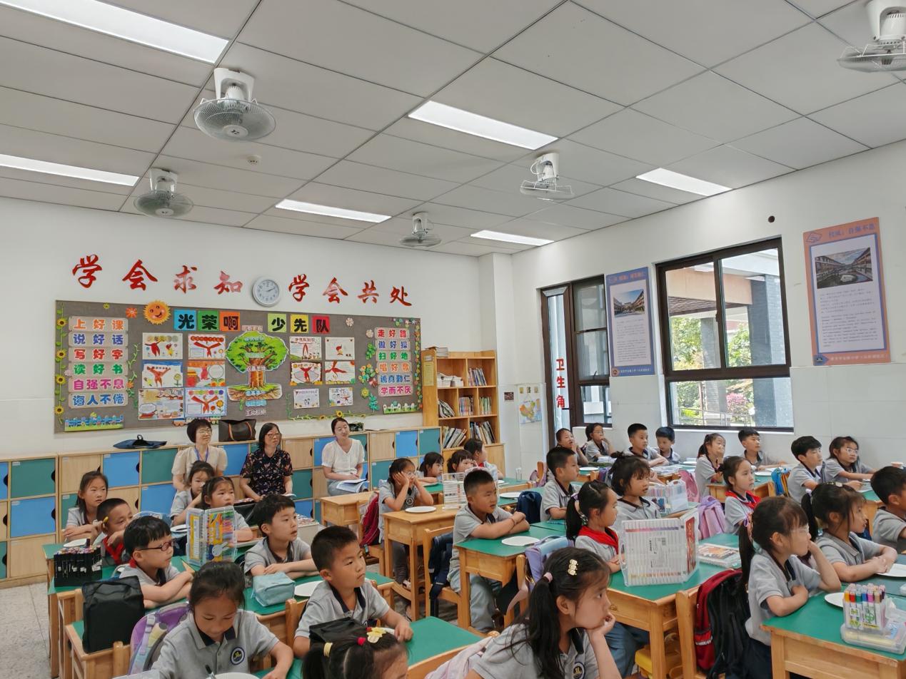 【湖畔·协同育人】规范引领促提升，科学共育助成长——金陵小学（仙林湖校区）6月专项督导_html_m937a97f.jpg