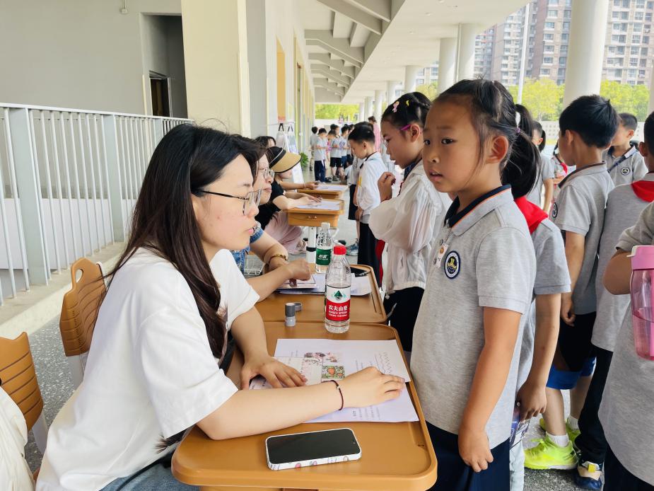 赋趣于乐炼技能，逐梦九天提素养——“你好，太空！”金陵小学（仙林湖校区）学科游园活动_html_m525d2cc5.jpg