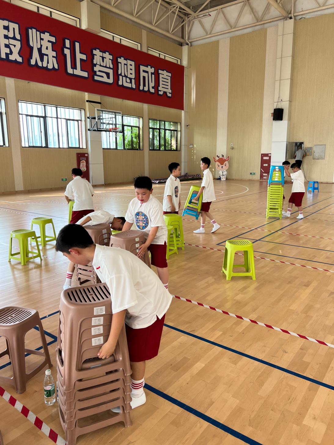 【博学广志】细微之处见风范，毫厘之优定乾坤——祝贺金小广志路校区在2022年栖霞区小学生集体舞比赛中荣获第一名(1)(1)(1)_html_e82d405.jpg