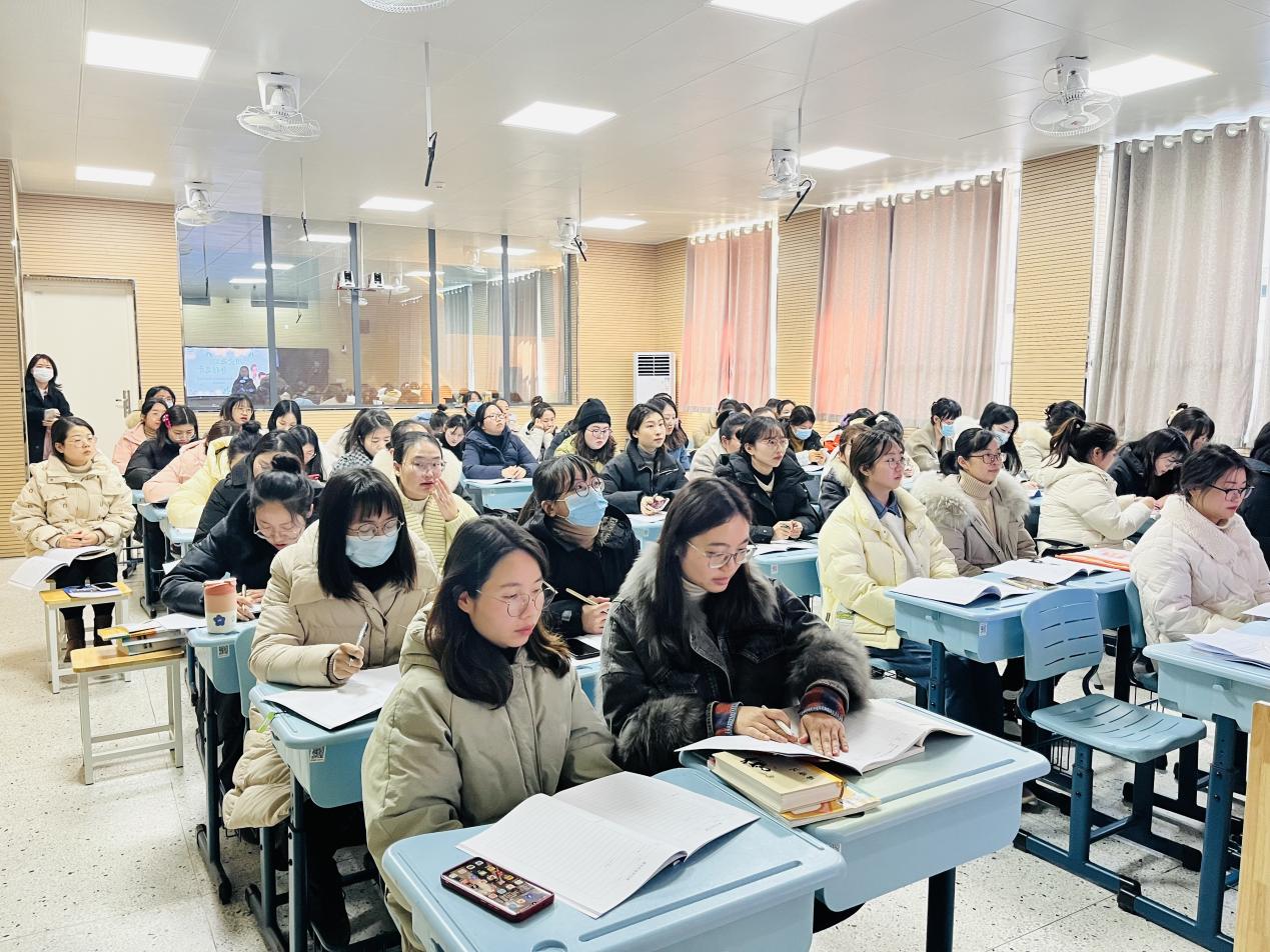 【博学广志】用爱浇灌 静待花开——金陵小学广志路校区“爱的教育”班主任成长营活动_html_m32ae5f37.jpg