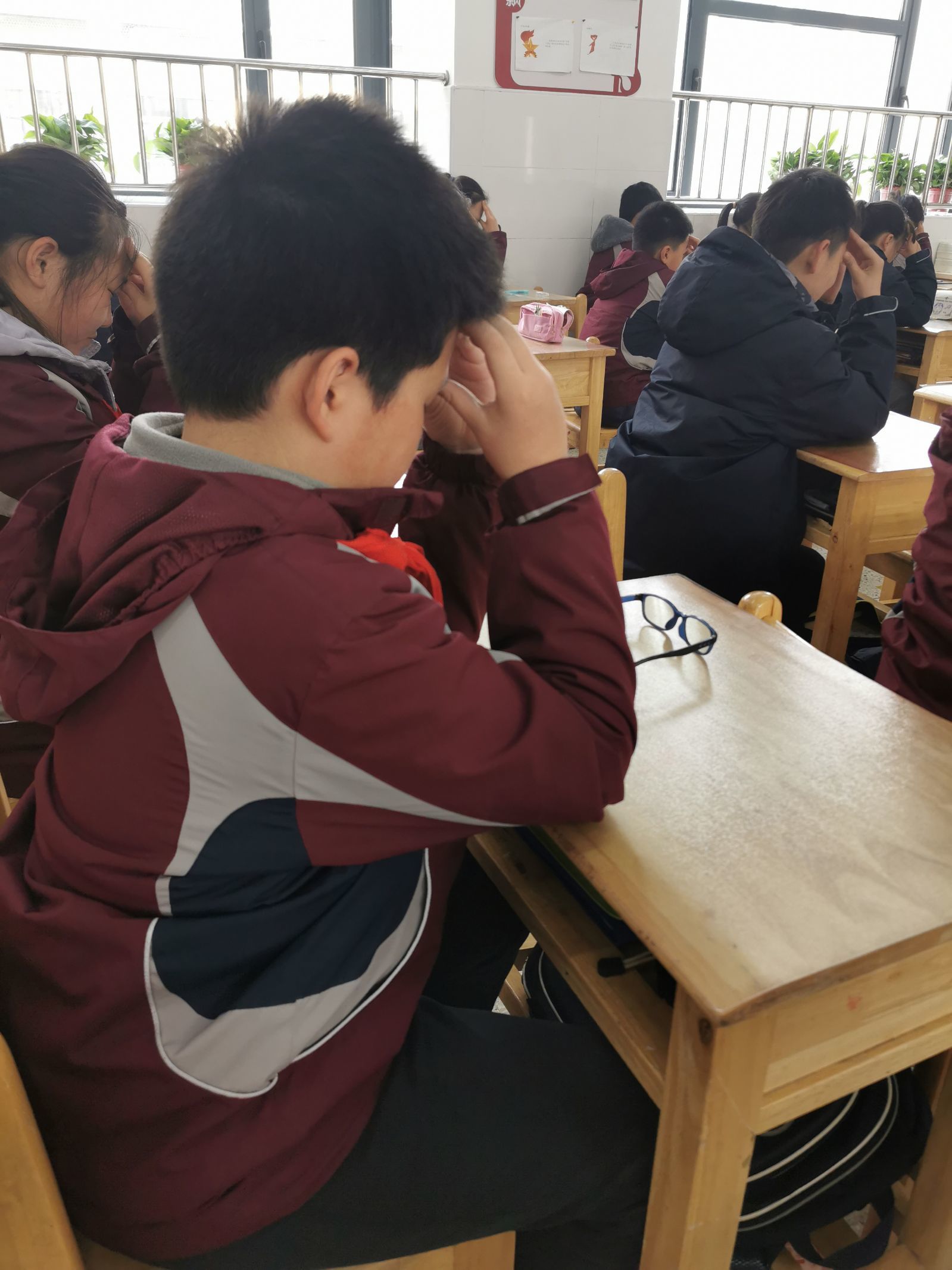 【博学广志】守护明眸，“睛”彩未来——“预防近视我能行”主题班会_html_8f6b138.jpg