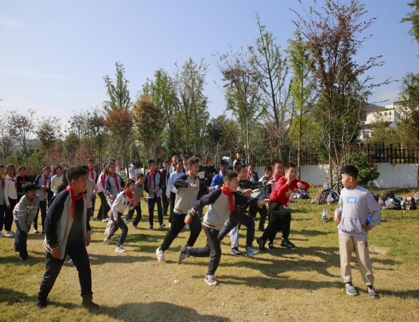 【湖畔·学生活动】探秘农场 劳动“趣”秋游——金陵小学（仙林湖校区）五年级秋季综合实践活动_html_2109fb6.jpg
