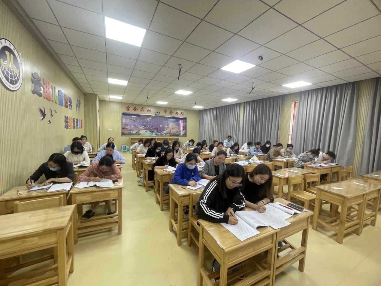 【湖畔·童化课堂】数学西游记，趣味学知识——数学故事汇之校本研修（139）_html_m43157825.jpg