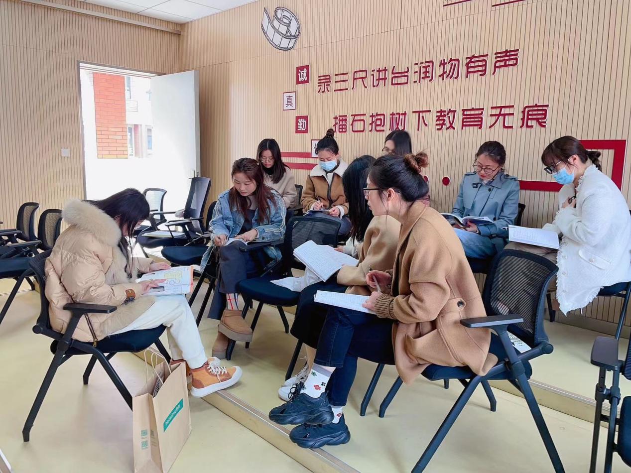 【湖畔•童化课堂】巧用框架设计 提升写作能力_html_690520e7.jpg