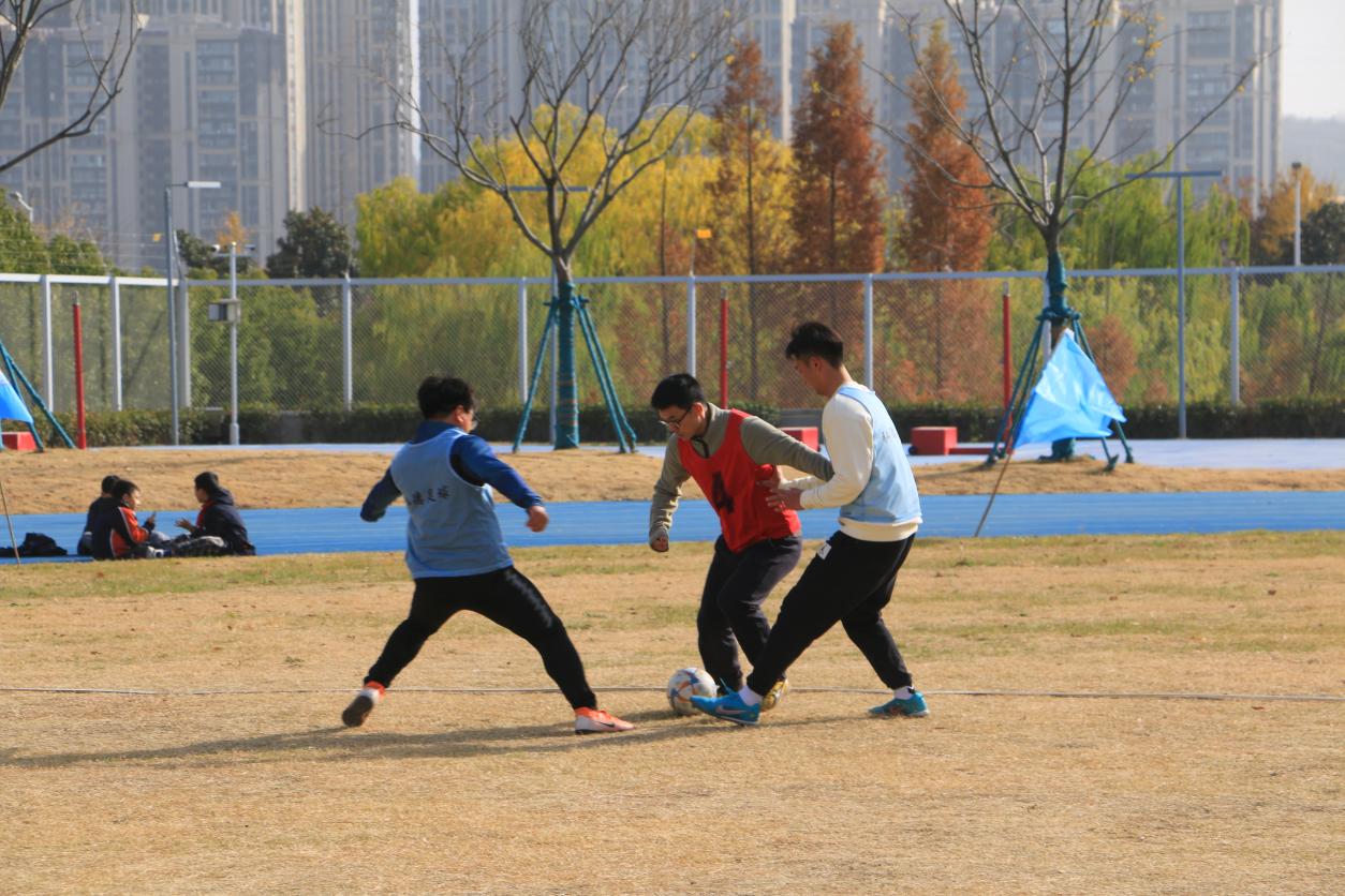 【湖畔·学生活动】热烈祝贺南京市金陵小学（仙林湖校区）“校长杯”足球联赛暨闭幕式圆满落幕_html_50408c5c.jpg
