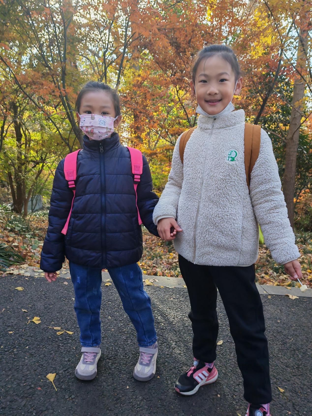 【湖畔·红领巾】同游栖霞山，共赏红枫节——记金陵小学（仙林湖校区）2023级5班团建活动_html_2ec4657a.jpg