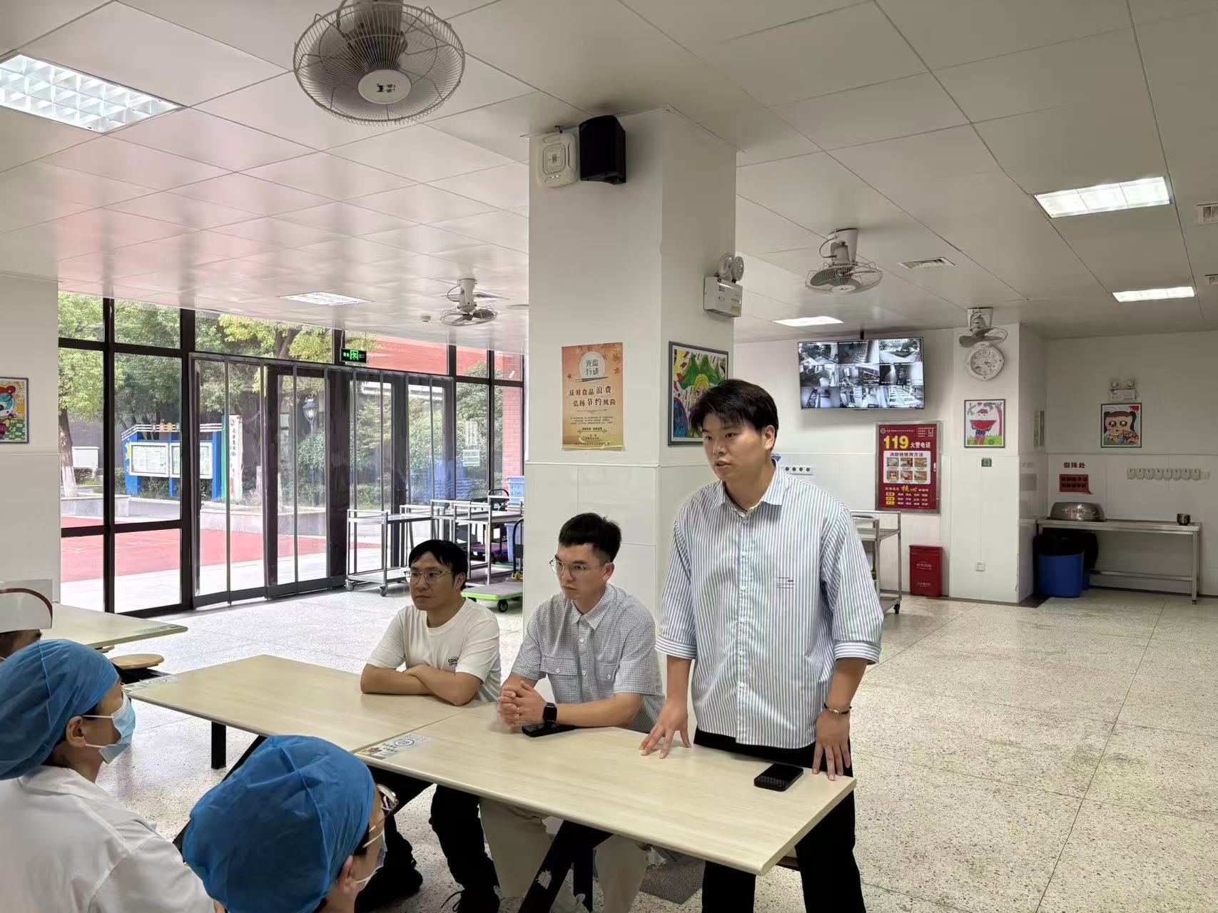 【湖畔·共佑安全】聚焦油锅火情处置  消防演练扎实推进_html_m4c8424a5.jpg