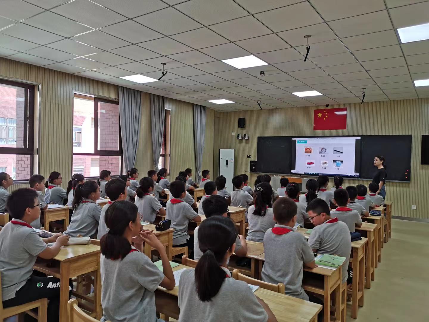【湖畔光影】数学校本研修之课例研讨（127）_html_m6fda7e1c.jpg