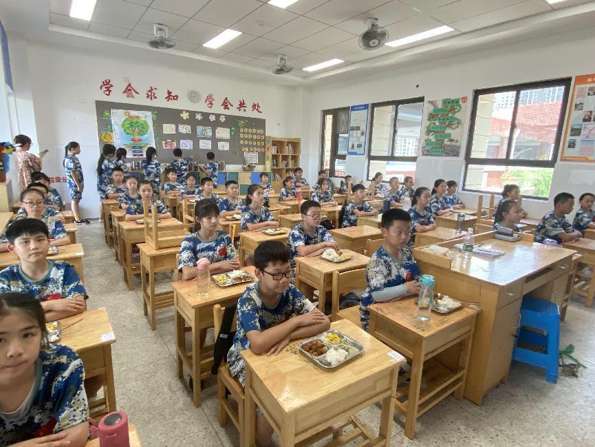 【湖畔光影】心似骄阳万丈光 敢问天地试锋芒——2017级学生国防教育夏令营（一）_html_m315e2c81.jpg