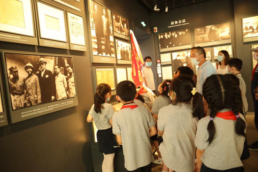 【红领巾寻访】星火燎原少年行 红色基因代代传  —金陵小学广志路校区一6中队寻访活动_html_4458befa.jpg