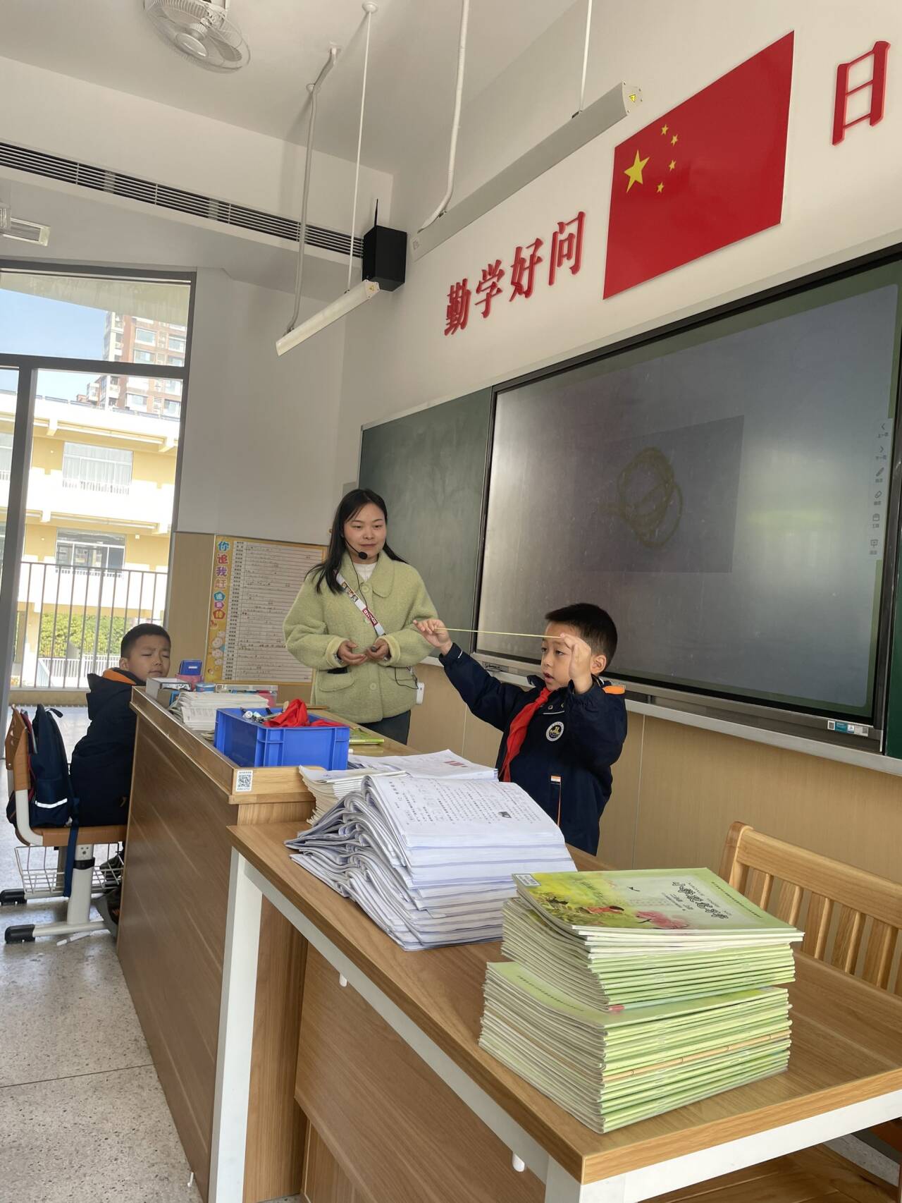 【湖畔·童化课堂】生活中找线段，趣味中学数学——数学校本研修之课例研讨（184）_html_73580fff.jpg