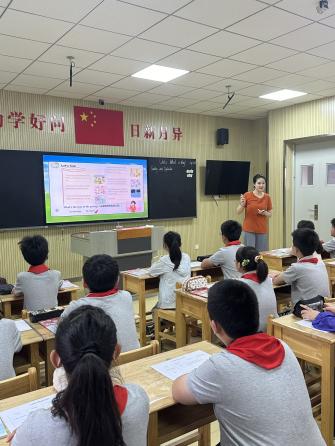 【湖畔· 童化课堂】思研结合，笃行致远_html_m19d3903b.jpg
