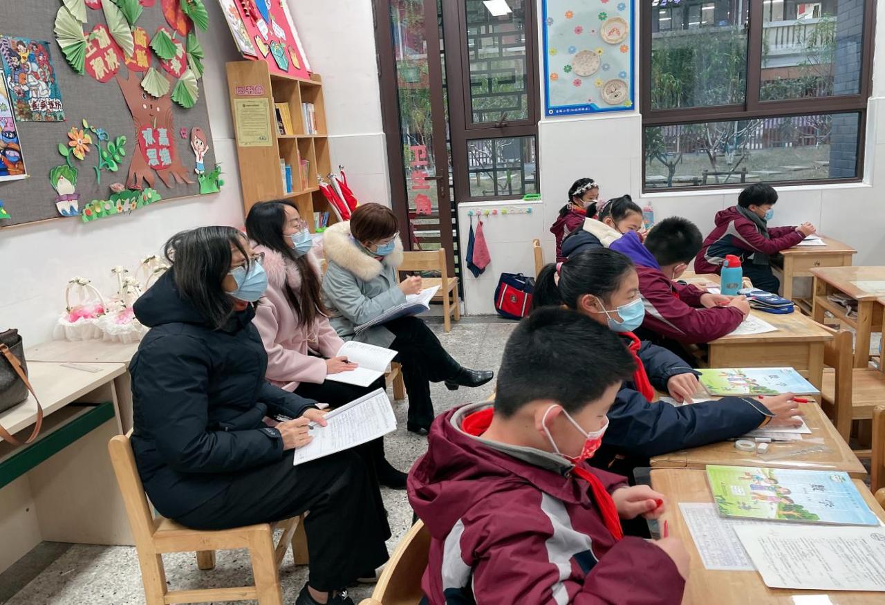 【湖畔·协同育人】专项督导引方向，协同育人护成长——记金陵小学（仙林湖校区）12月专项督导_html_m7f1627ce.jpg