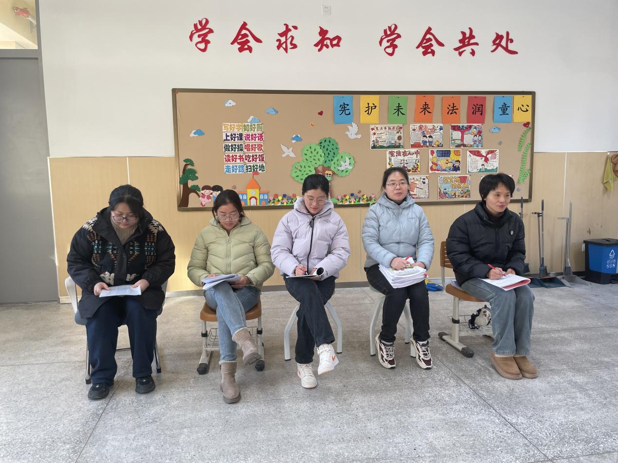 【湖畔·童化课堂】回归问题本质，形成策略意识——数学校本研修之课例研讨（238）_html_m53263920.jpg