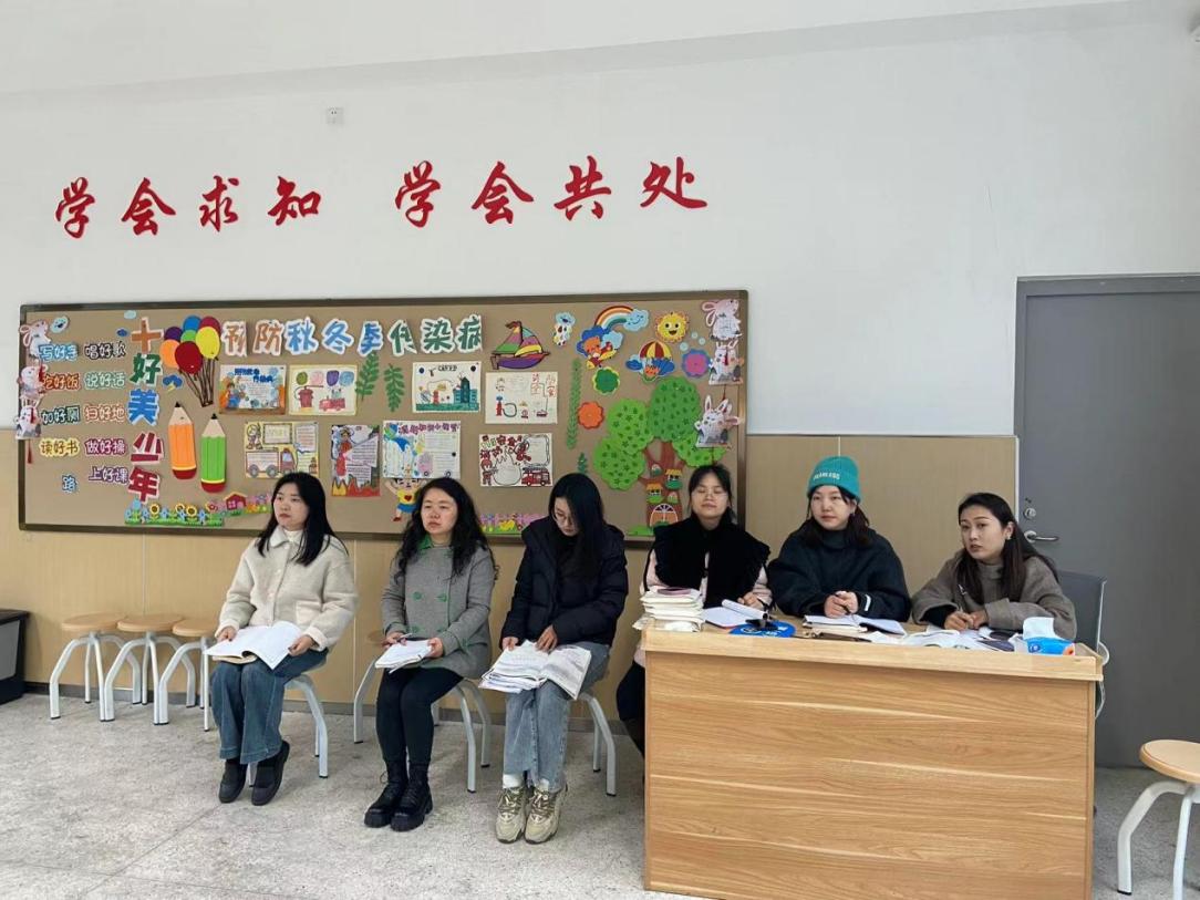 【湖畔·童化课堂】精研教学，点燃课堂活力——记金陵小学（仙林湖校区）三年级语文组教研活动_html_m18c647d4.jpg