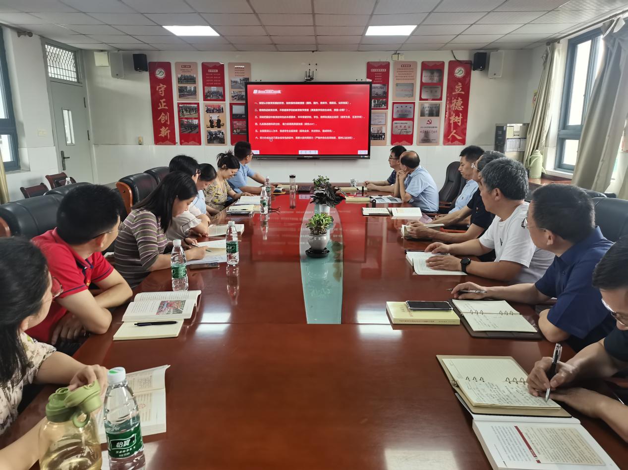迎七一感党恩 勇奋斗建新功_html_34c4edb4.jpg