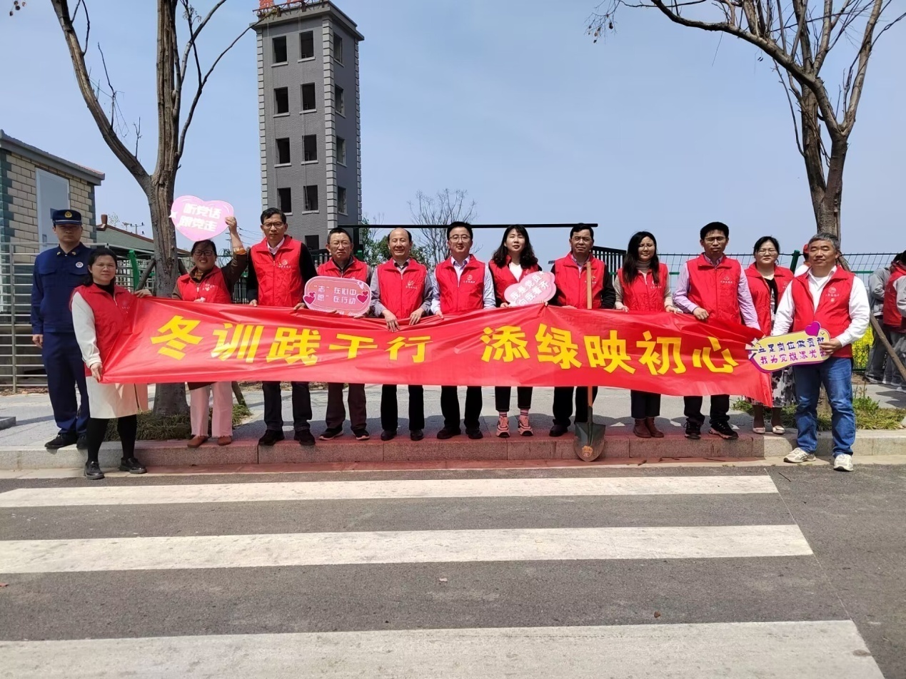 走进自然 播种春天_html_m7eedf2e9.jpg
