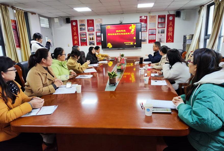 【尊荣营中】梁晓燕名师工作室送教下乡