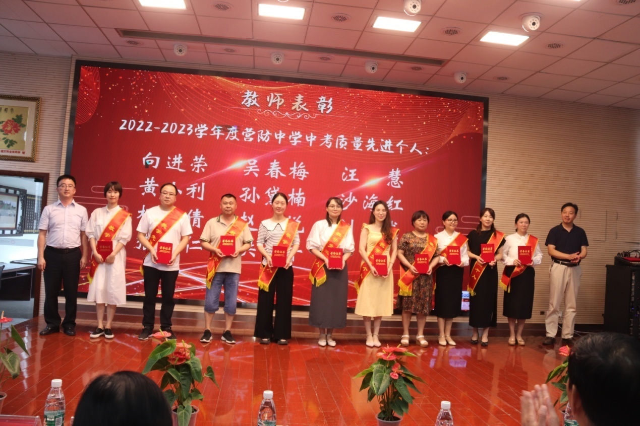 躬耕教坛_html_52f0258a.jpg