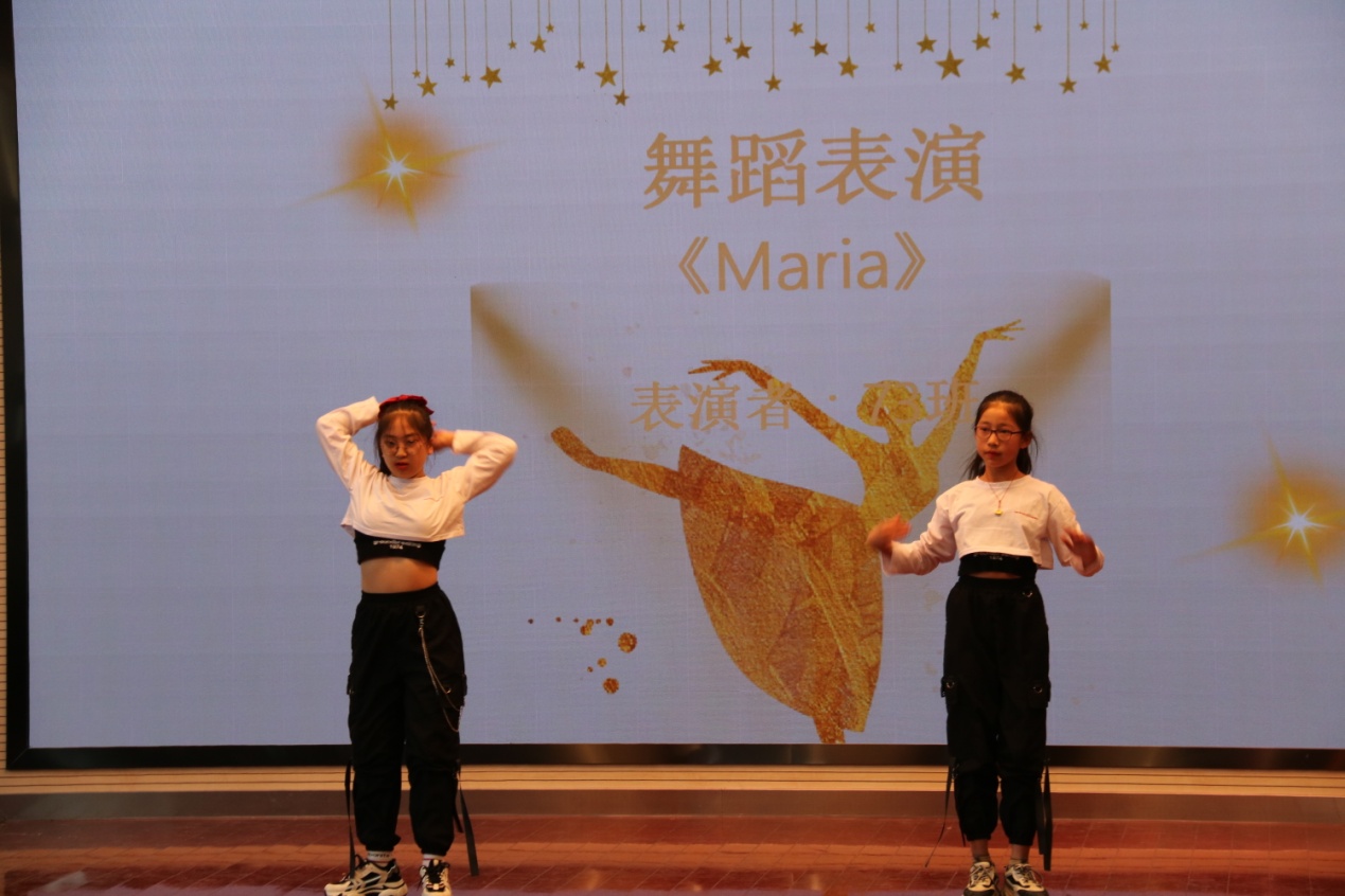 2021元旦汇演新闻稿_html_m4a22ac32.jpg
