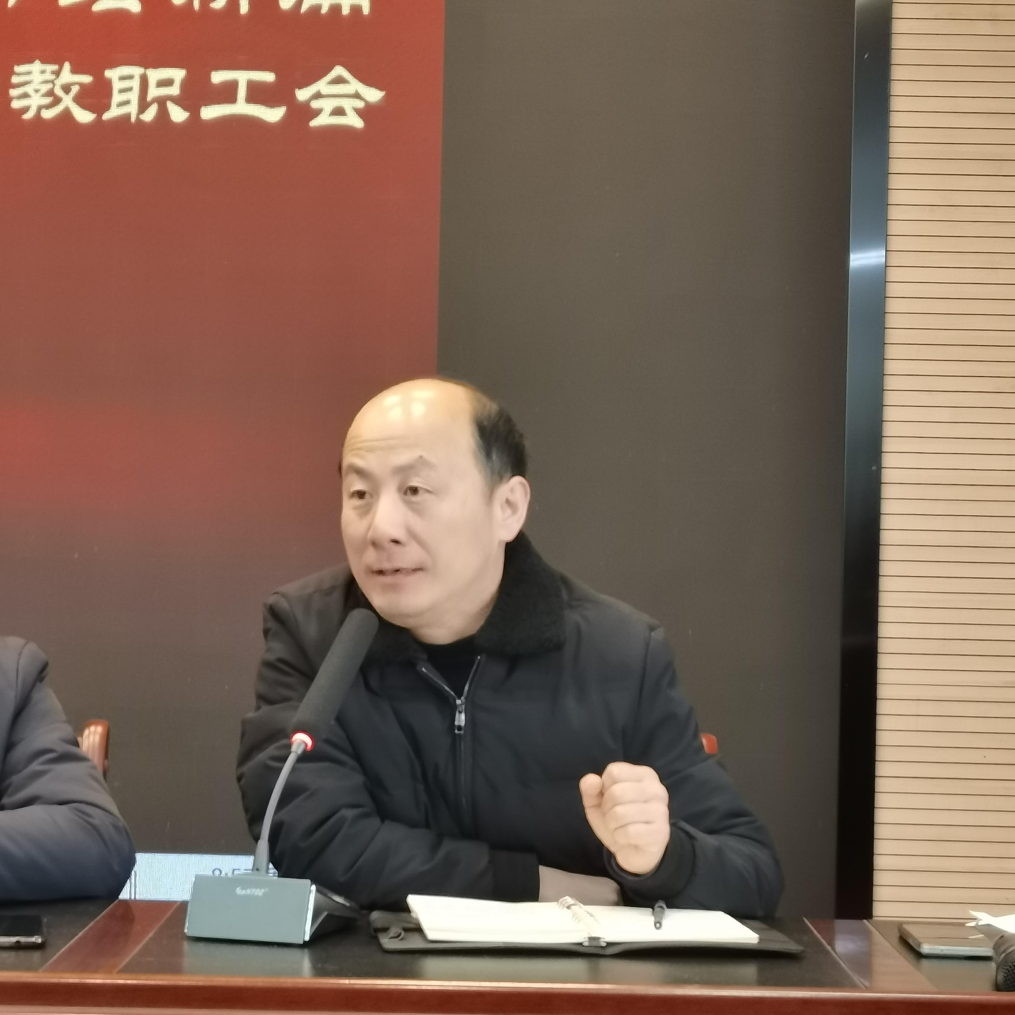 大展宏兔向未来 凝心聚力绘新篇_html_3b6a4c95.jpg