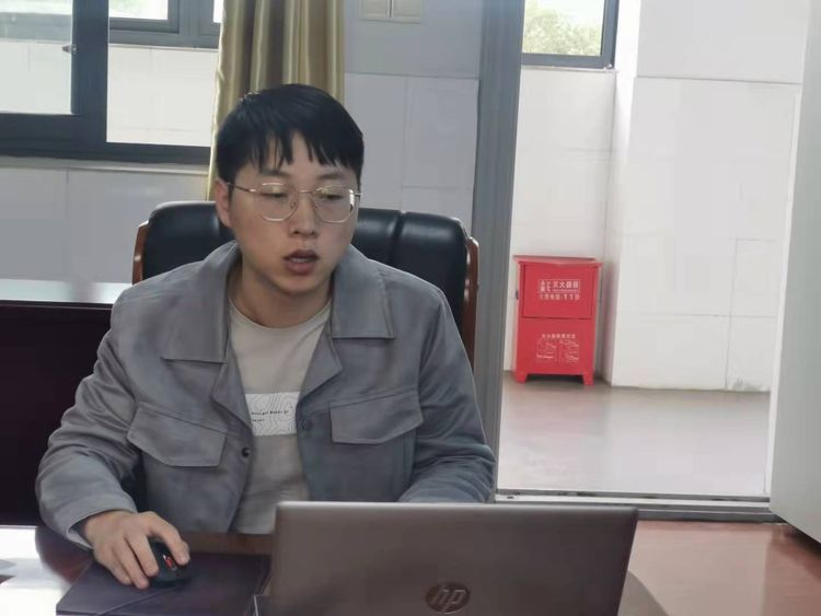 10月德育会议_html_m173eb83.jpg