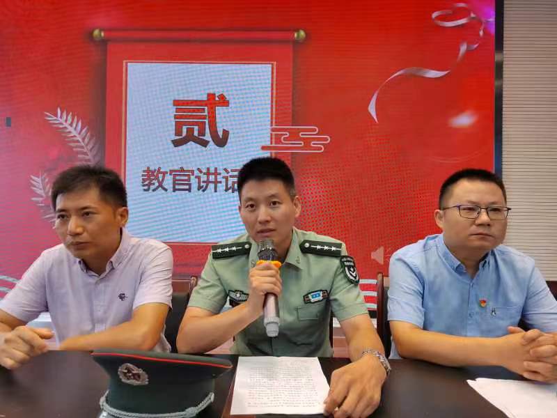 学习军人优良品质  落实国防教育实践_html_2913651a.jpg