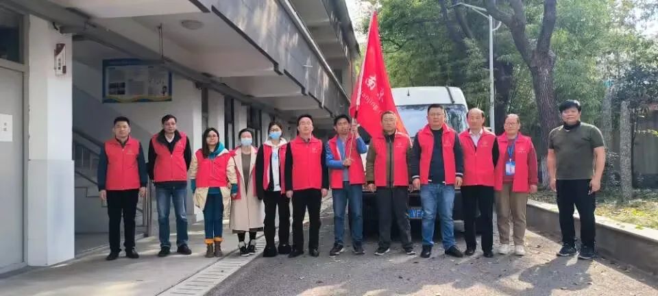 西藏捐助衣物_html_52f09a7e.jpg