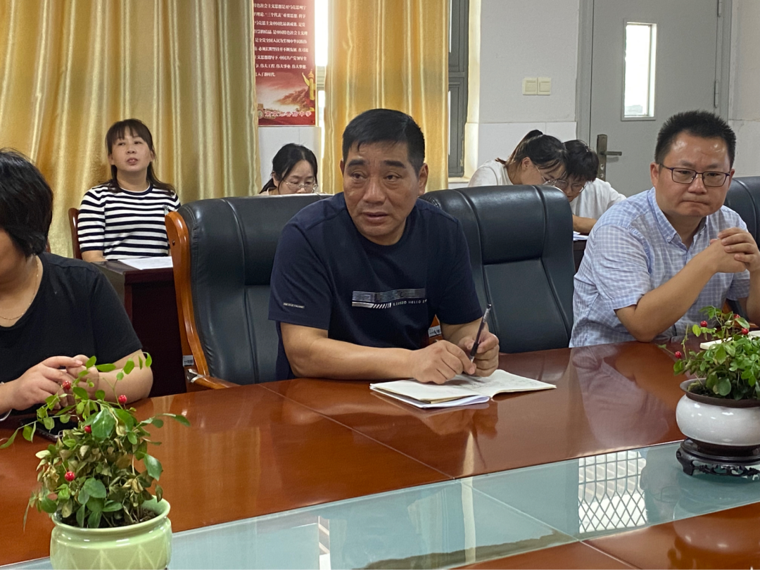 九年级学情研讨会_html_28f90b87.png
