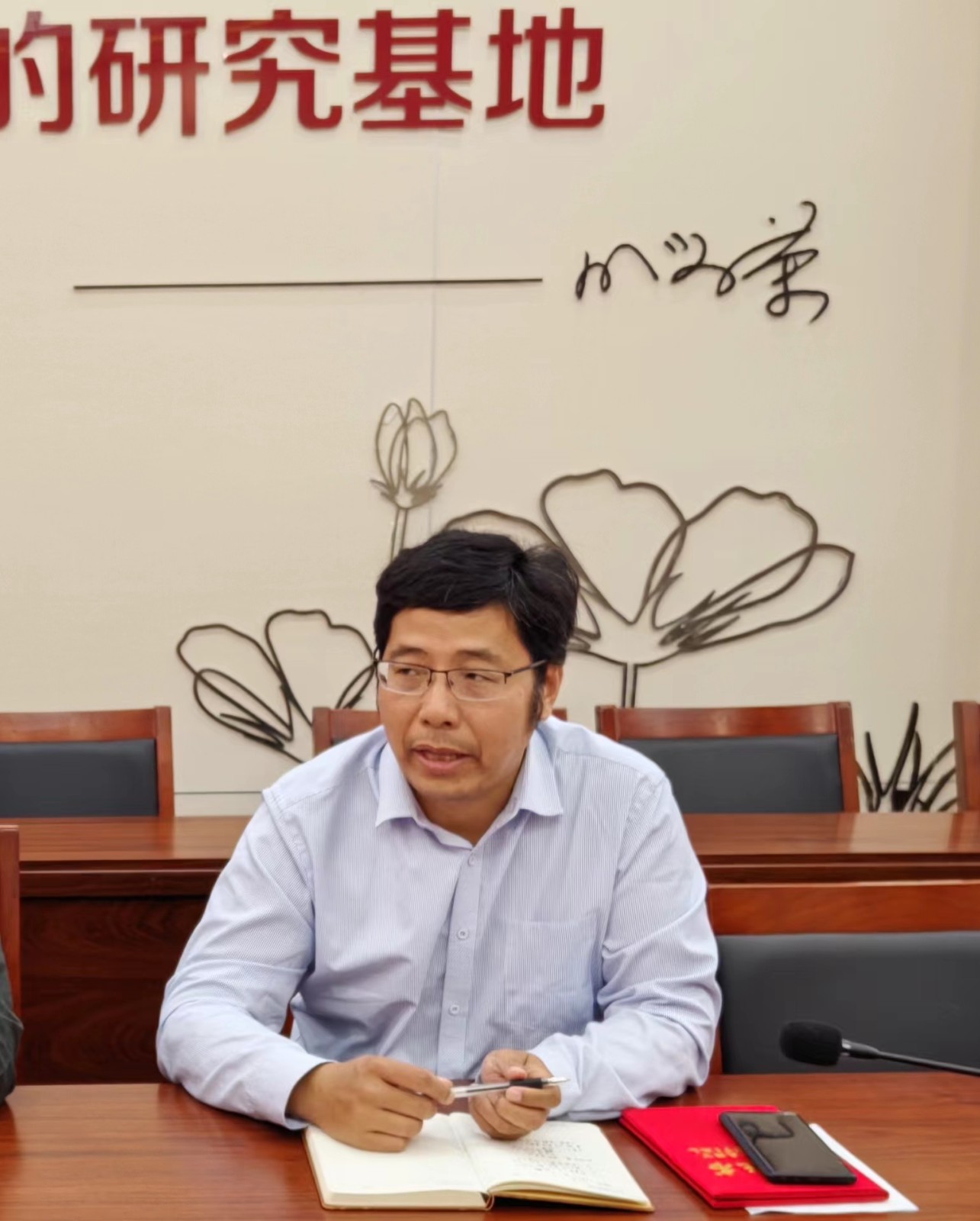 耿校新.jpg