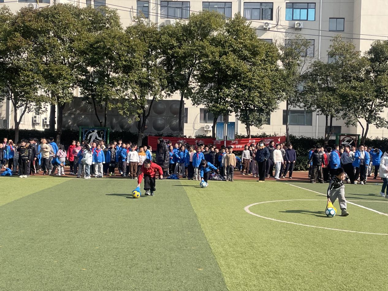 阳光体育 向阳生长——215专项行动  幕小已行动_html_m33b86e55.jpg