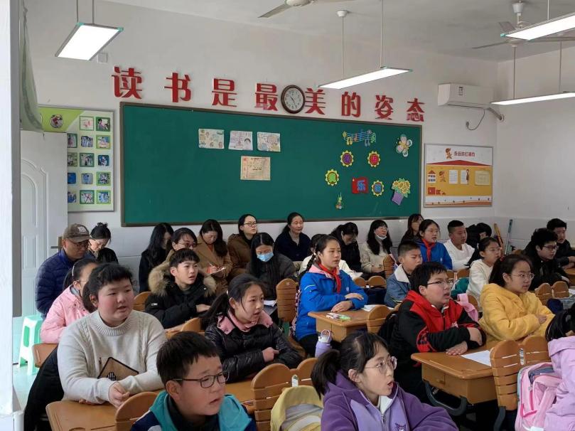 主题课例月报道_html_69c22431.jpg