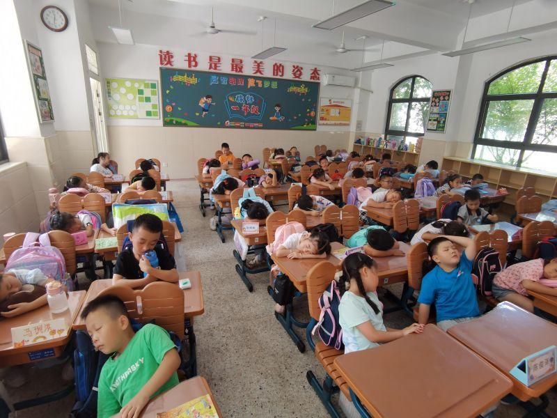 幼小衔接适应课程报道_html_mc29be73.jpg