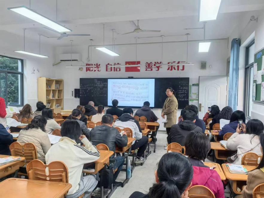 报道_html_5d8f15f9.jpg