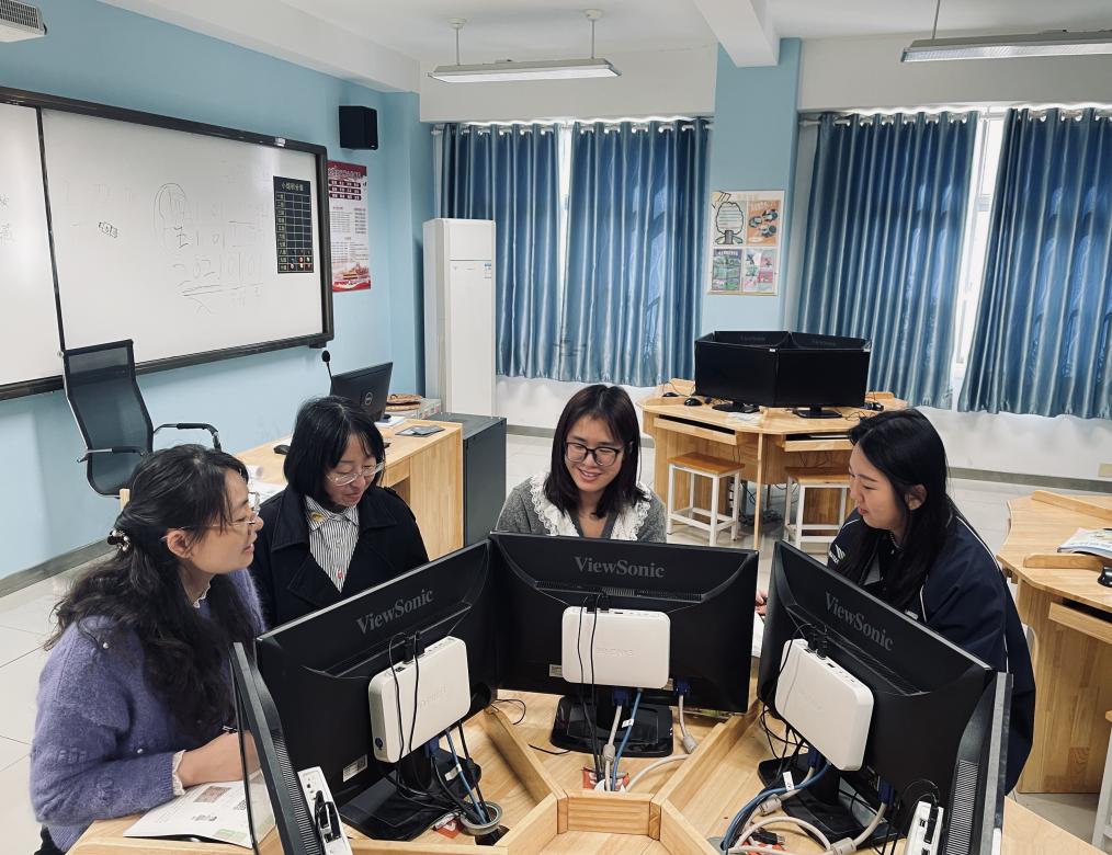 【励进幕小 教学前沿】“问题链式教学”专题学习——幕府山庄小学信息科技组校本研修（二）_html_6e2428e4.jpg