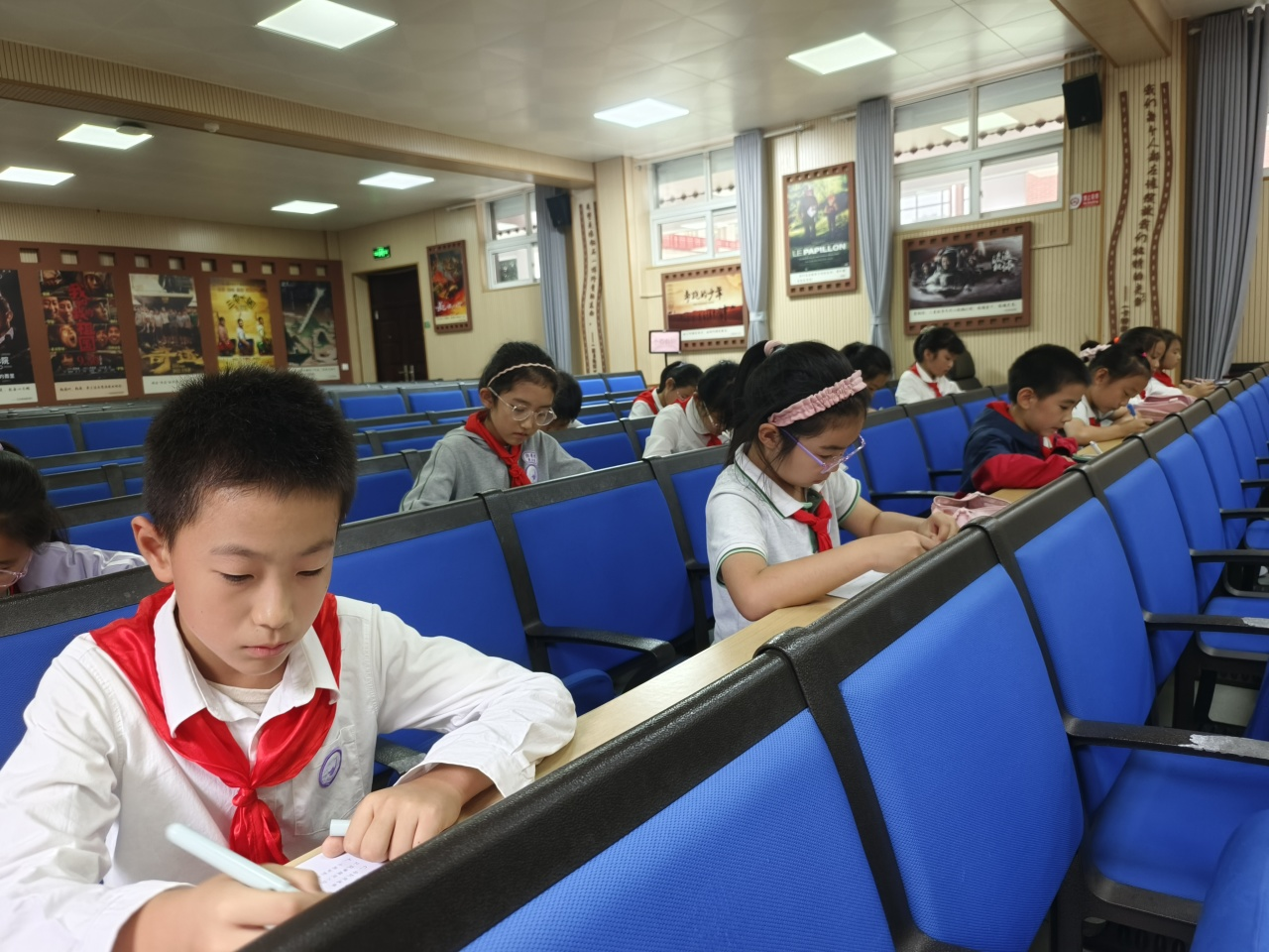 图片2.png 图片2.png