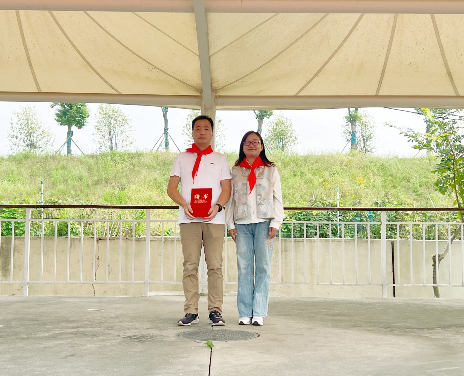 校外辅导员.JPG 校外辅导员.JPG