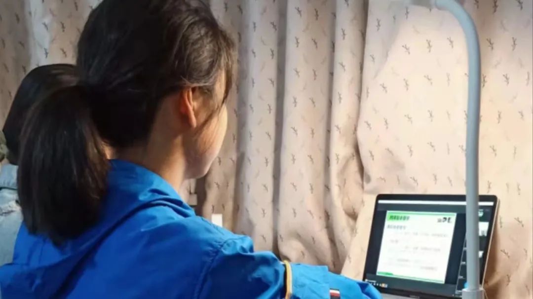 家校联动，共克困难--记中桥中学疫情指导_html_m2d5baada.jpg