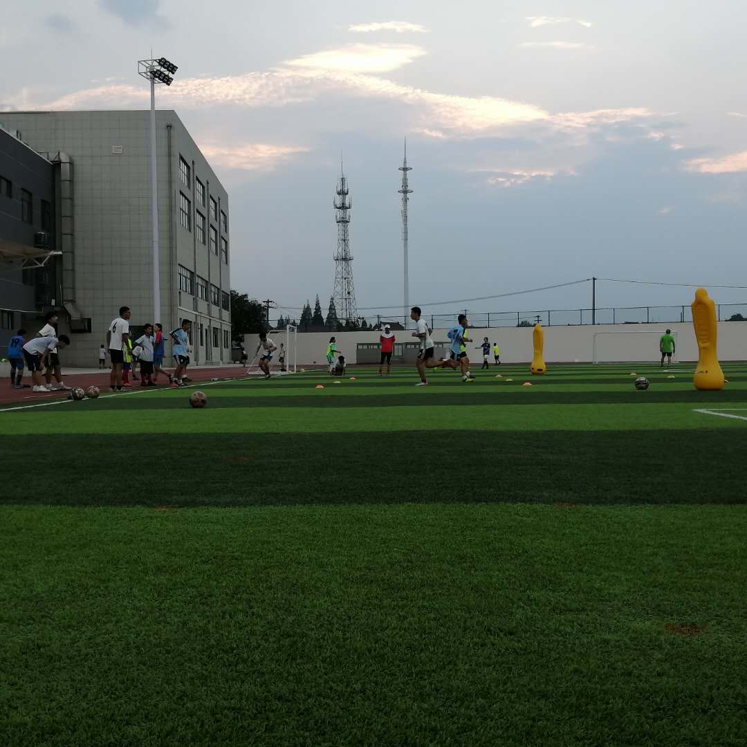 预选后备_html_m2fa90f25.jpg