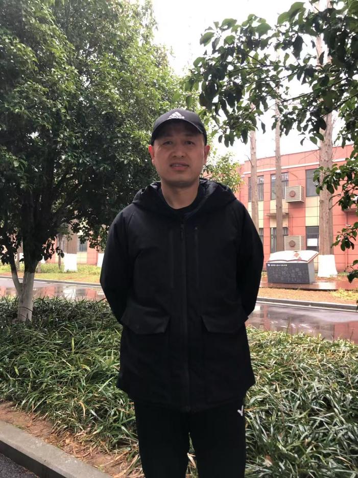 优秀教师樊金贵_html_m461b6898.jpg