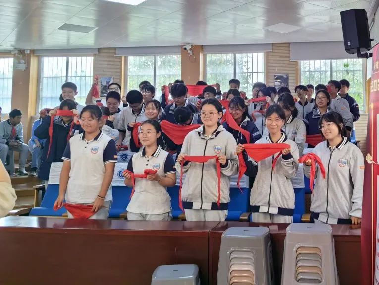 【百炼石苑·党团共建】红领巾心向党 争做时代好少年——实初南炼分校、石埠桥分校2024级建队仪式、2022级退队仪式顺利举行