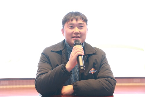 李飞.JPG