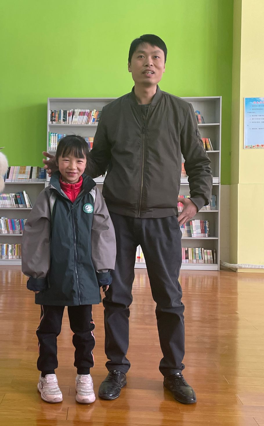 一1班 何语桐爸爸.jpg